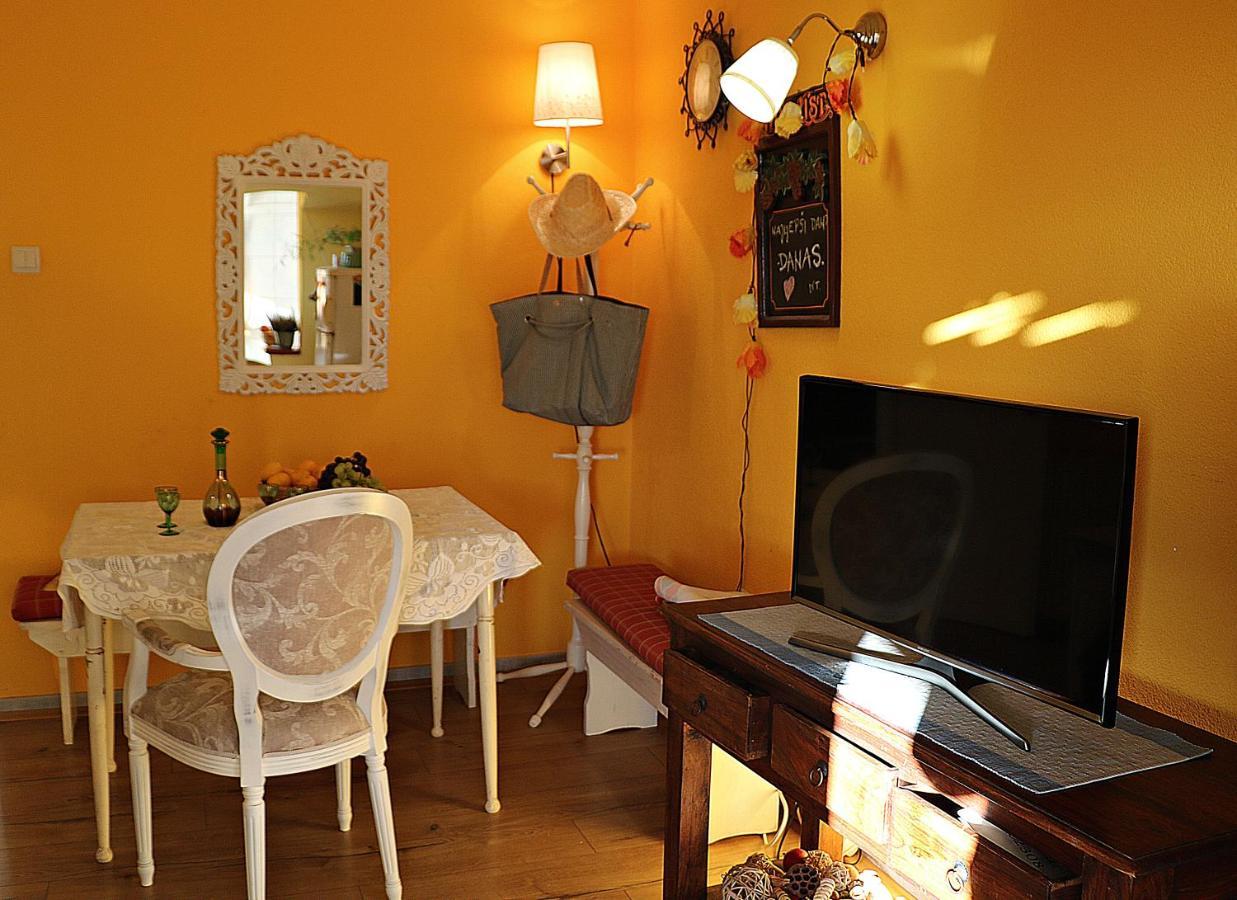 Roso Appartement Gradac  Buitenkant foto